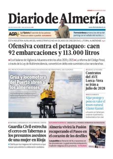 GRÚA Y LOCOMOTORA DEL PUERTO ABREN A LOS ALMERIENSES